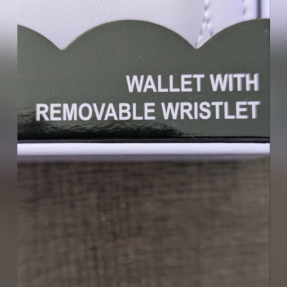 Betsey Johnson Light Purple Heart Wallet with Wristlet - Picture 4 of 4